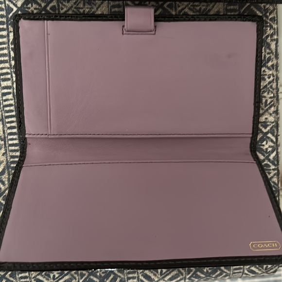 Coach signature Wallet. - Picture 4 of 5